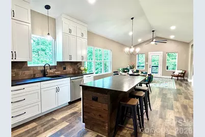 128 Arrowood Lane, Harmony, NC 28634 - Photo 5