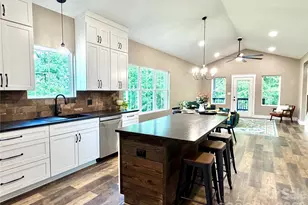 128 Arrowood Ln, Harmony, NC 28634 - Photo 5