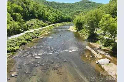 7714 State Highway 197 Highway N, Green Mountain, NC 28740 - Photo 3