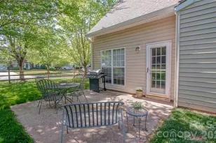 1621 Mountain Ashe Ct, Matthews, NC 28105 - Photo 9