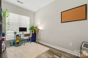 10616 Hill Point Ct, Charlotte, NC 28262 - Photo 17