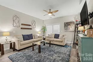 10616 Hill Point Ct, Charlotte, NC 28262 - Photo 7