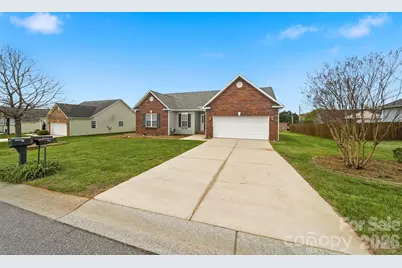 1835 Terrain Drive NW, Conover, NC 28613 - Photo 3