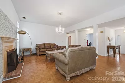9426 Cantle Drive, Charlotte, NC 28216 - Photo 5