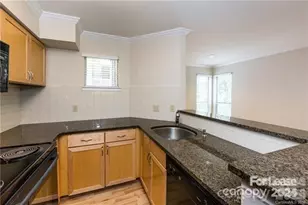 2518 Cranbrook Ln, Charlotte, NC 28207 - Photo 9