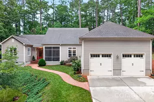 2932 Oakdale Rd, Charlotte, NC 28216 - Photo 7