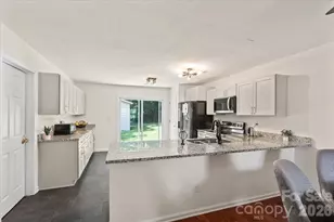 3119 Decapolis Dr, Charlotte, NC 28215 - Photo 5