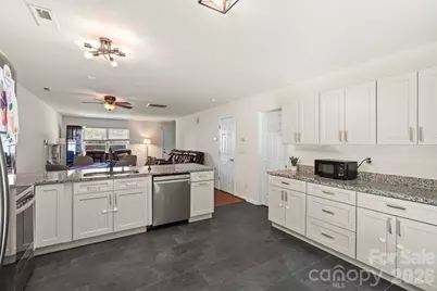 3119 Decapolis Drive, Charlotte, NC 28215 - Photo 7