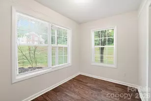 6043 Green Forest Dr, Charlotte, NC 28212 - Photo 9