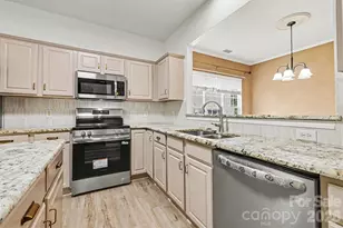8708 Heron Glen Dr, Charlotte, NC 28269 - Photo 13