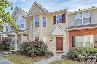 915 Par One Ct, Fort Mill, SC 29715 - Photo 3