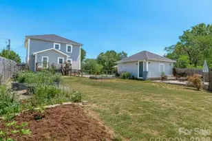 310 Hazel Mill Rd, Asheville, NC 28806 - Photo 23