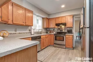 8715 Parkchester Dr, Charlotte, NC 28277 - Photo 25