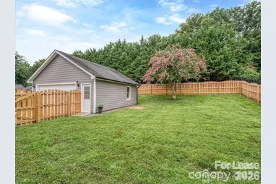 8715 Parkchester Drive, Charlotte, NC 28277 - Photo 7
