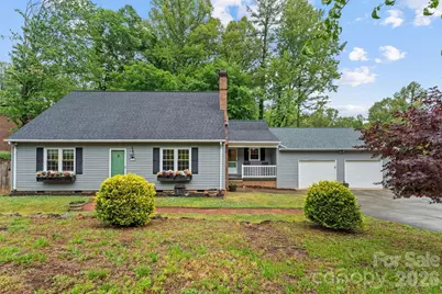 1014 Bramblewood Court NE, Lenoir, NC 28645 - Photo 3