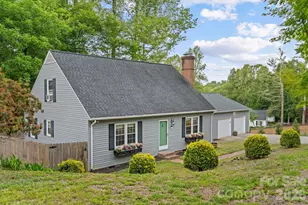 1014 Bramblewood Ct NE, Lenoir, NC 28645 - Photo 7