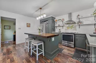 1014 Bramblewood Ct NE, Lenoir, NC 28645 - Photo 9