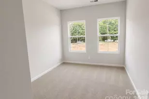5824 Salamander Run Ln, Charlotte, NC 28215 - Photo 13