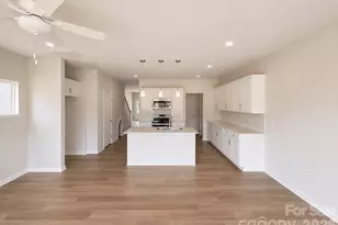 5824 Salamander Run Ln, Charlotte, NC 28215 - Photo 3