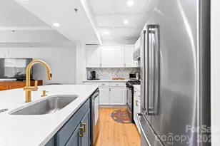 405 W 7th St, Charlotte, NC 28202 - Photo 11