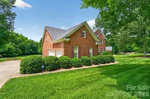 1900 Crestgate Dr, Waxhaw, NC 28173 - Photo 3
