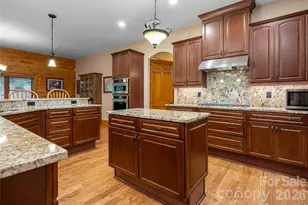 145 Glen Trillium Dr, Fletcher, NC 28732 - Photo 3