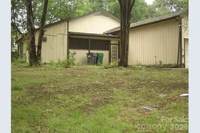 11832 Moonridge Drive, Charlotte, NC 28226 - Photo 7