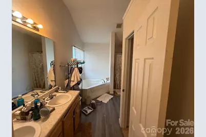 5102 Eagle Creek Drive, Charlotte, NC 28269 - Photo 13