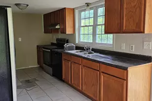 656 Water St, Bakersville, NC 28705 - Photo 33