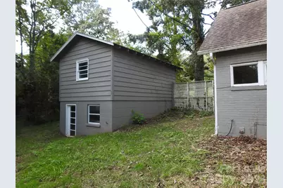 201 Merriman Road, Hendersonville, NC 28791 - Photo 21