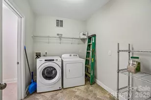 25 Houston St, Asheville, NC 28801 - Photo 35