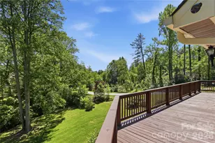 207 Wood Dale Dr, Hendersonville, NC 28791 - Photo 37