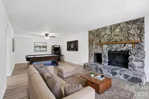 207 Wood Dale Dr, Hendersonville, NC 28791 - Photo 31