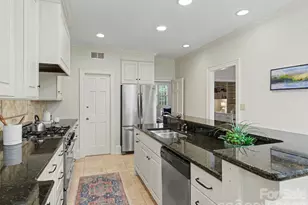 148 Perrin Pl, Charlotte, NC 28207 - Photo 11
