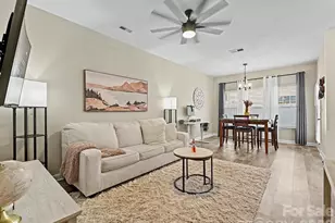 334 Bridal Veil Dr, Charlotte, NC 28217 - Photo 1