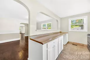 4418 N Sharon Amity Rd, Charlotte, NC 28205 - Photo 9