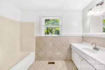 4418 N Sharon Amity Road, Charlotte, NC 28205 - Photo 15