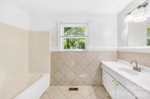 4418 N Sharon Amity Rd, Charlotte, NC 28205 - Photo 15