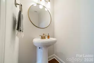 642 E 9th St, Charlotte, NC 28202 - Photo 15