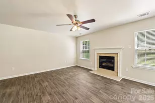 5904 Leawood Run Ct, Charlotte, NC 28269 - Photo 7