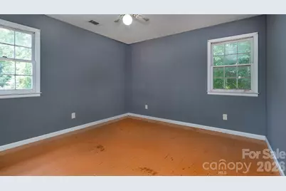 4900 Carriage Drive Circle, Charlotte, NC 28205 - Photo 19