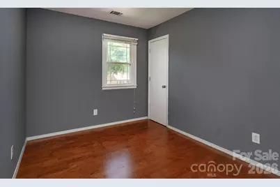 4900 Carriage Drive Circle, Charlotte, NC 28205 - Photo 15