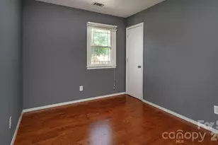 4900 Carriage Dr Cir, Charlotte, NC 28205 - Photo 15