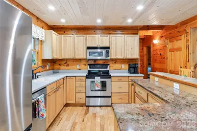 545 Mountain Crest Drive S, Marion, NC 28752 - Photo 11