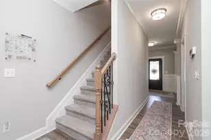 10105 Greenwood Ct, Charlotte, NC 28215 - Photo 3