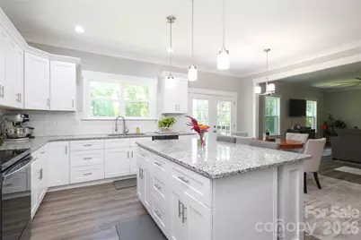 10105 Greenwood Court, Charlotte, NC 28215 - Photo 7