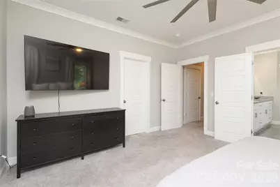 10105 Greenwood Court, Charlotte, NC 28215 - Photo 15