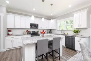 10105 Greenwood Ct, Charlotte, NC 28215 - Photo 9