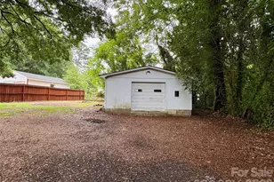 435 E Club Dr, Gastonia, NC 28054 - Photo 23