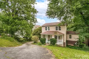 17 Captains Dr, Candler, NC 28715 - Photo 3